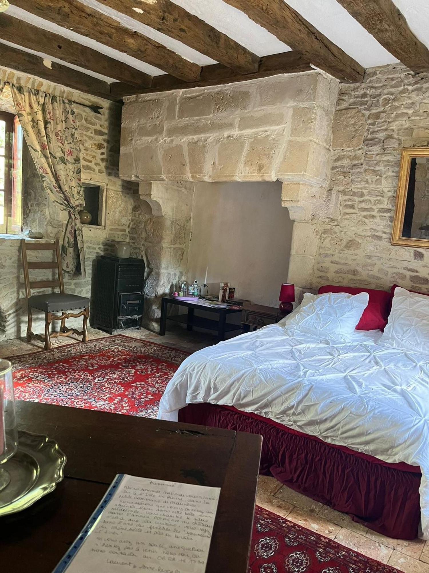 Chambre Dans Tour Du 15Eme Siecle Mauvieres Exteriér fotografie