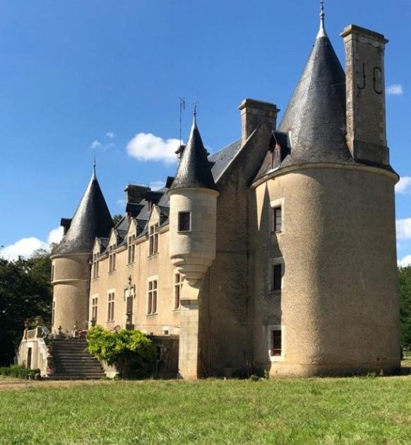 Chambre Dans Tour Du 15Eme Siecle Mauvieres Exteriér fotografie